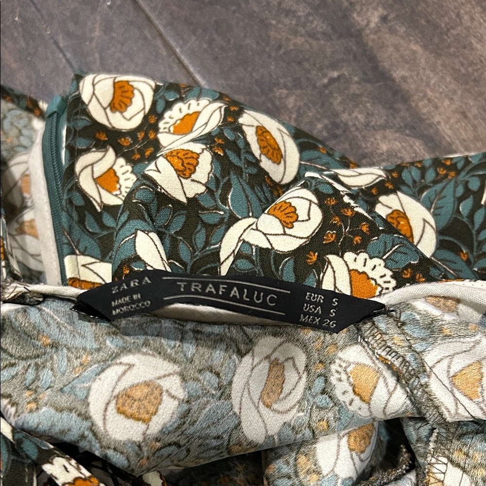 Zara Green Floral Jumpsuit - Picture 3 of 4